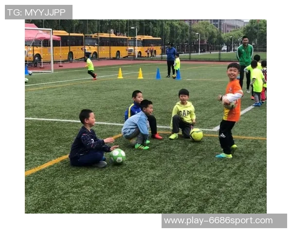 男生热爱足球的心理原因与社会文化影响探讨 男生热爱足球的心理原因与社会文化影响探讨